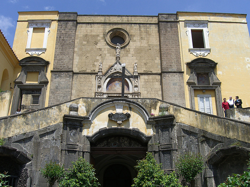 Facciata Chiesa di San Giovanni a Carbonara